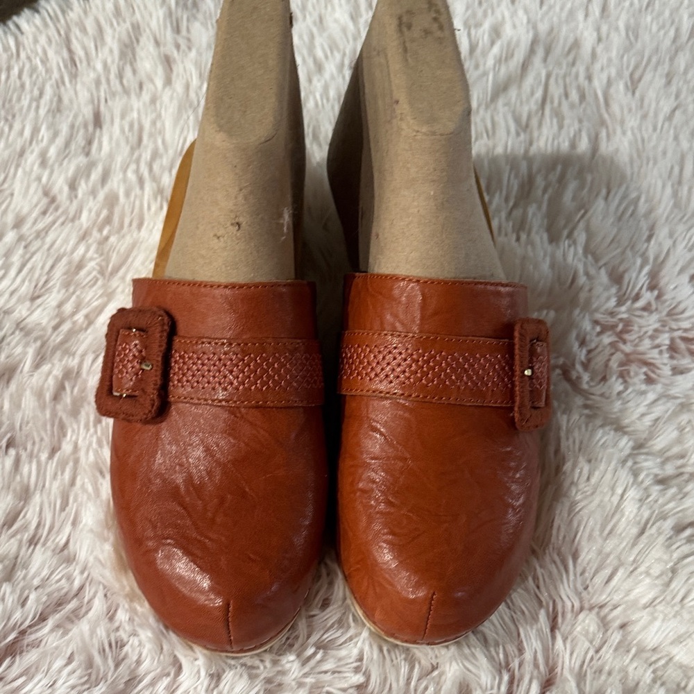 Elegant Leather Mules with Buckle